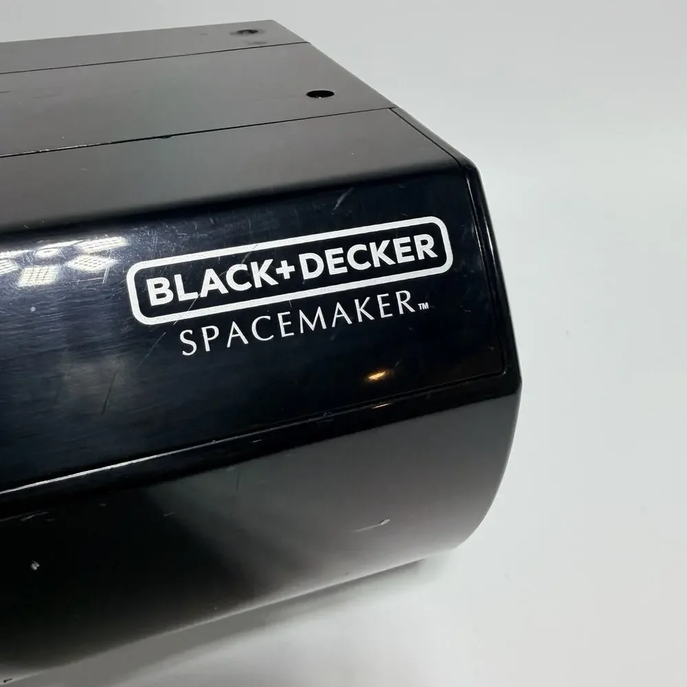 Black & Decker SpaceMaker CO100B Under Cabinet Can Opener Knife Sharpener Black